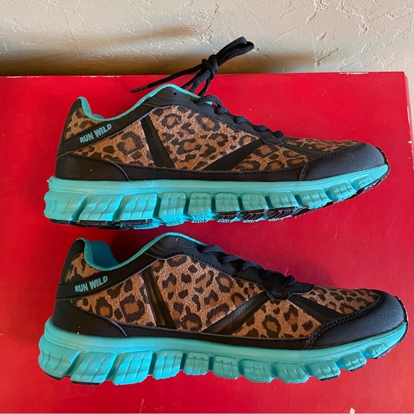 Crazy Train Leopard Turquoise Blue Black Tennis Shoes Lace Up Size 9 Sneakers - Picture 11 of 12